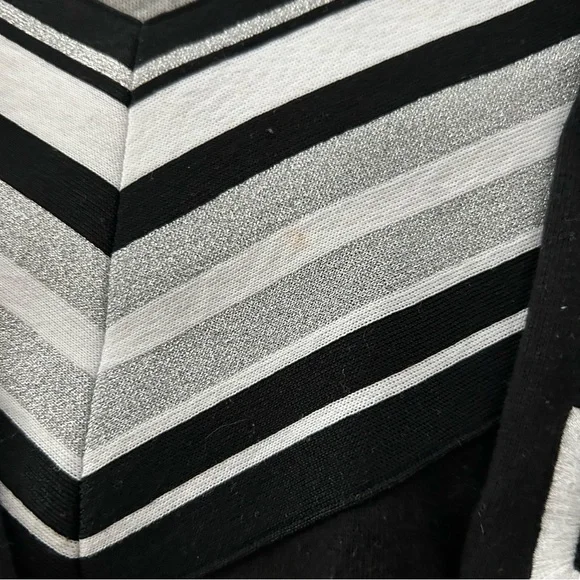 PINK Victoria's Secret Black and Gray Sweater - Picture 4 of 6